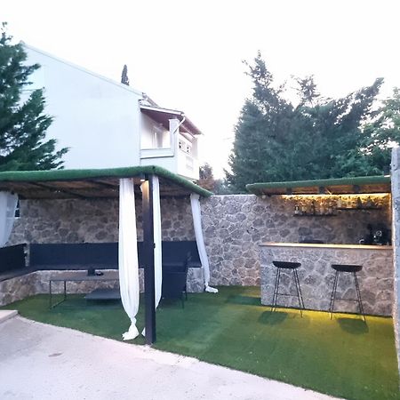 Luxvilla Áyioi Dhéka Exterior foto